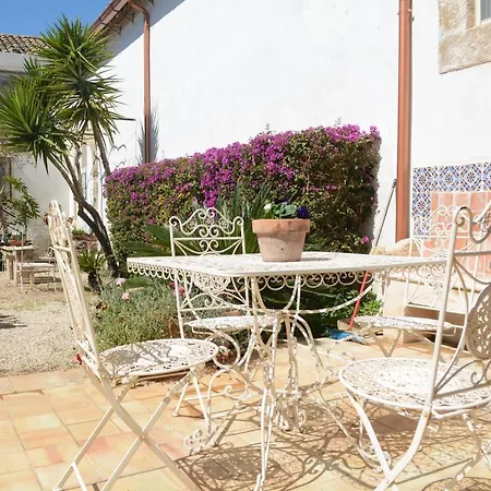 Casale Rocca Fiorita 2*