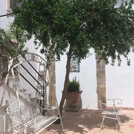 Casale Rocca Fiorita 2*